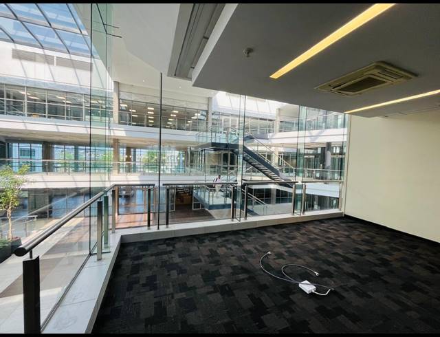 3,000M² OFFICE TO LET IN WATERFALL